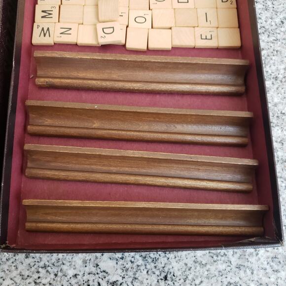 VTG‎ 1953 Scrabble Game Selchow And Righter All 100 Tiles Rare Dark Wood Holders - Picture 2 of 14